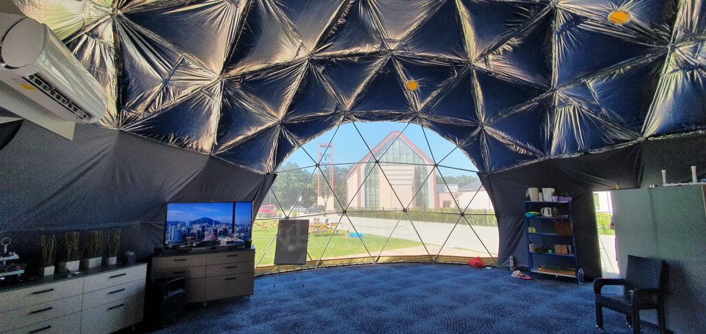 95m2 GLAMPING Ø11m ICO F4 H5,5m · 13