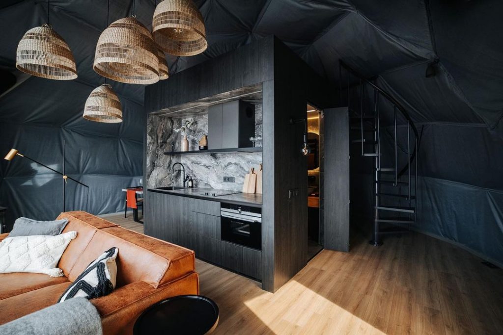 50m2 GLAMPING Ø8m ICO F4 H4m · 25