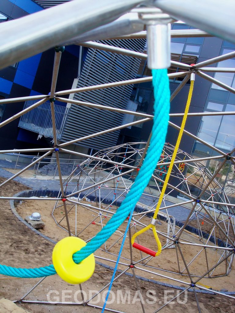 28m2 PLAYGROUND Ø6m ICO F4 H3m · 19