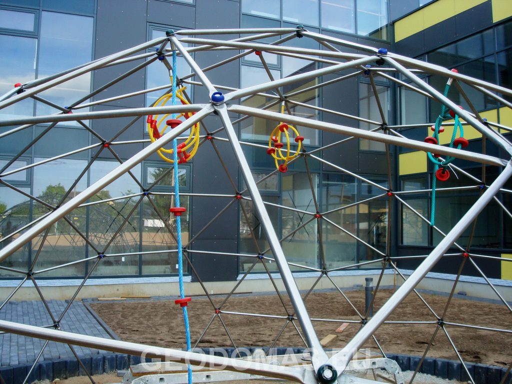 28m2 PLAYGROUND Ø6m ICO F4 H3m · 24
